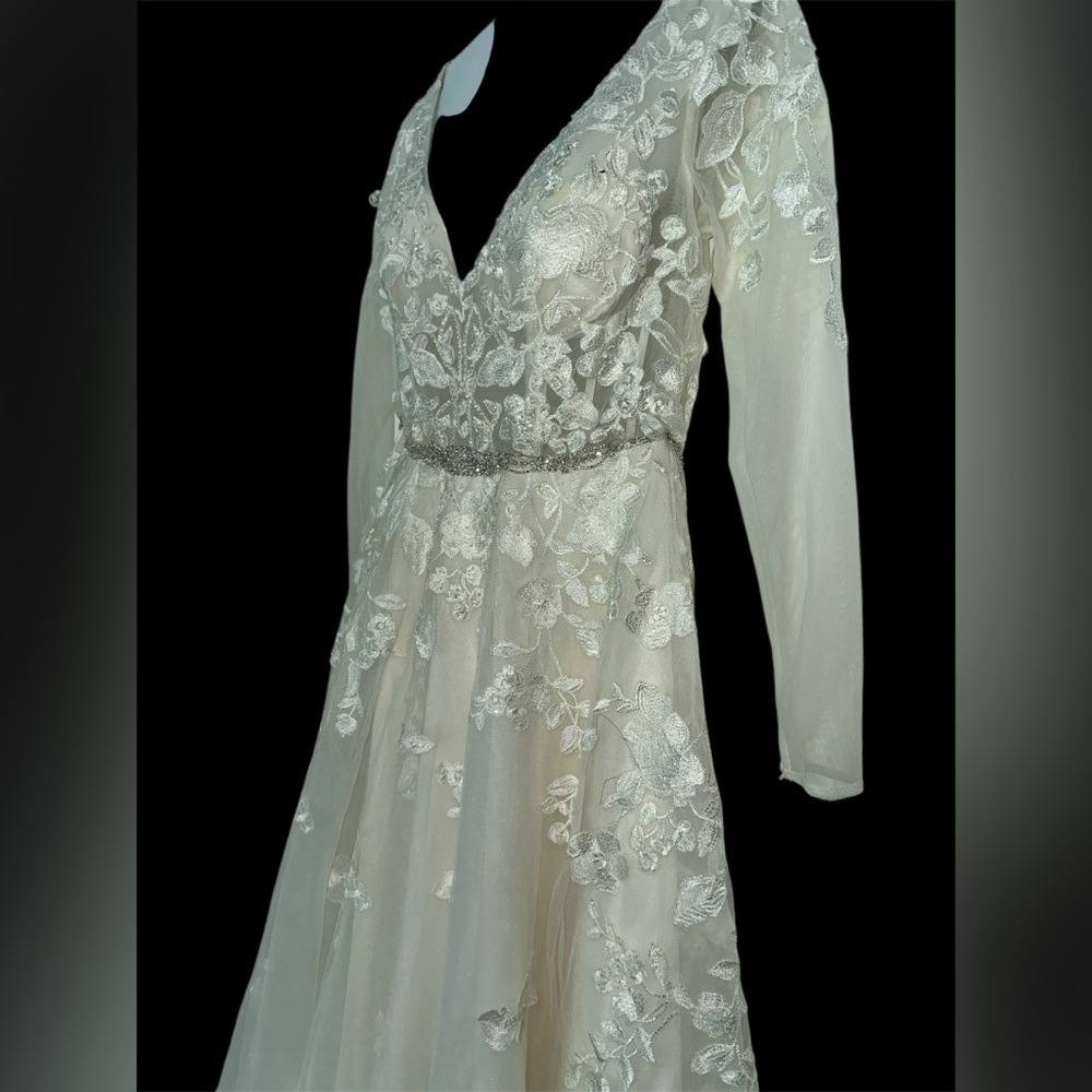 Elegant Ivory Long Sleeve Illusion Wedding Dress with Timeless Charm - Picture 3 of 11